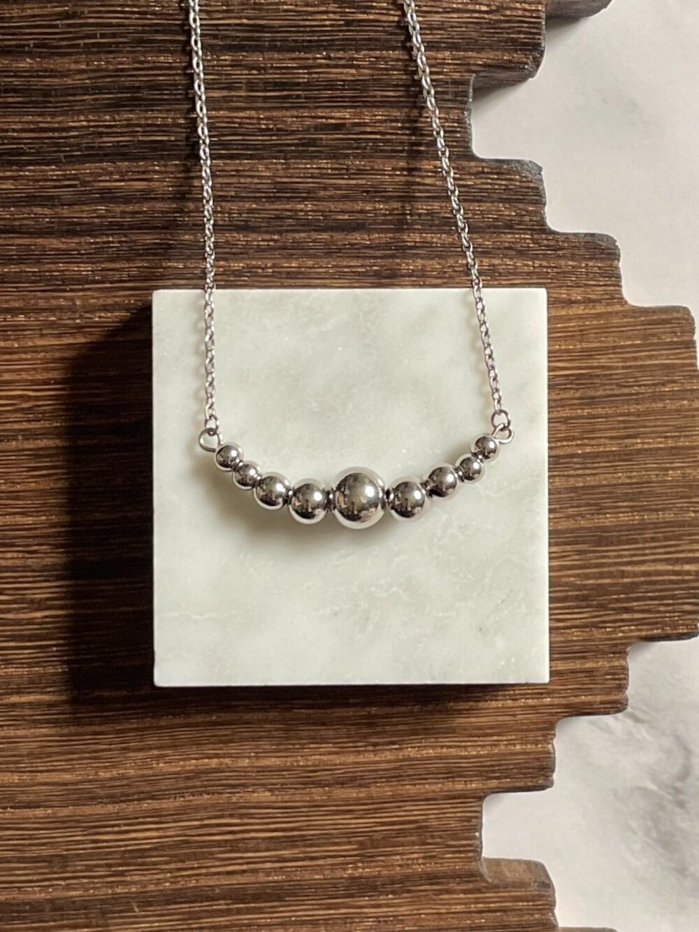 Handmade Western Pearl 1.5 inch Graduated Bar Necklace